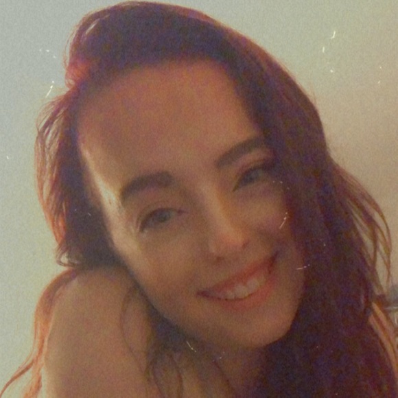 Meet your Posher, Kristen - Picture 1 of 1